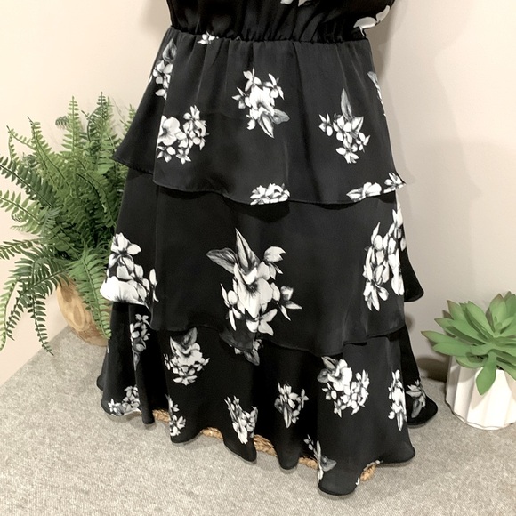 WHBM Black & White Tiered Floral Formal Dress Size 4 NEW! - Picture 6 of 10
